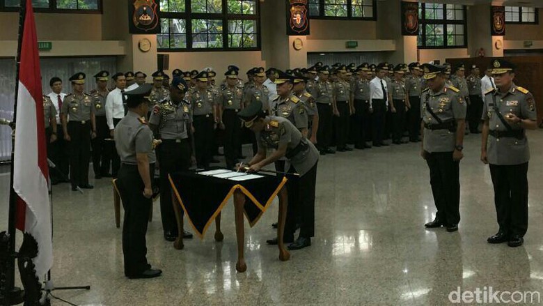 KAPOLRI LANTIK IRJEN POL IDHAM AZIS SEBAGAI KAPOLDA METRO JAYA