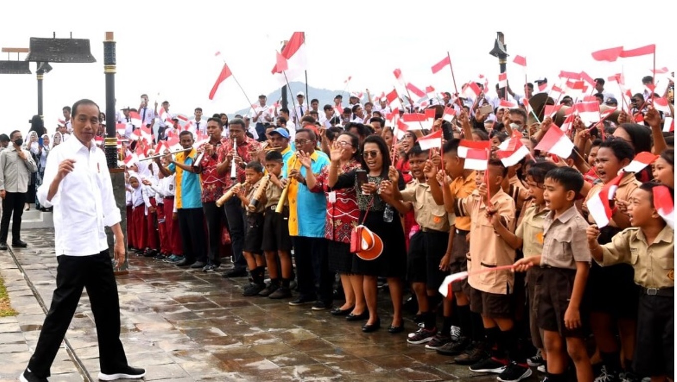 Lagu “Kota Manado yang Kucintai” Sambut Kedatangan Presiden di Bunaken